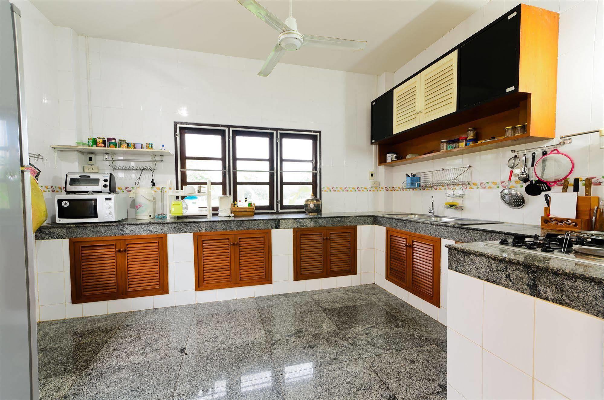 Sananwan Beach B&B Bang Saphan Noi Exterior foto